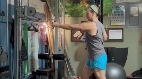 Split Stance, Mid Pull Cable Machine