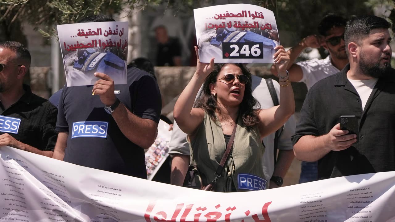 🌍📰 Global Media Unite: Israel Must Open Gaza & Stop Targeting Journalists!\