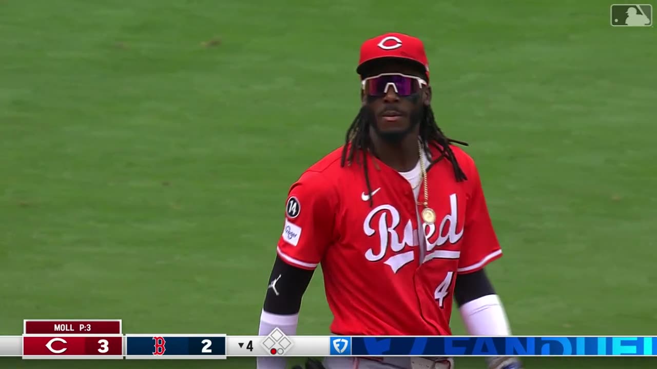 Elly De La Cruz luciéndose en el Fenway Park