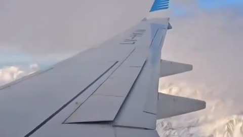 Extreme turbulence onboard an Aerolineas Argentinas Boeing 737 MAX 8 over Argentina.