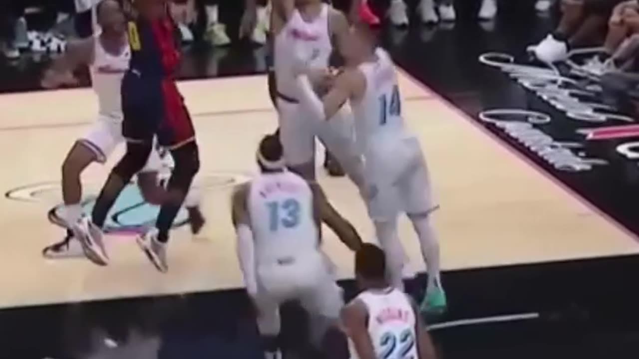 🔥 BAM SLAMS IT DOWN! Adebayo’s DUNK Shakes the Internet! 😱🏀