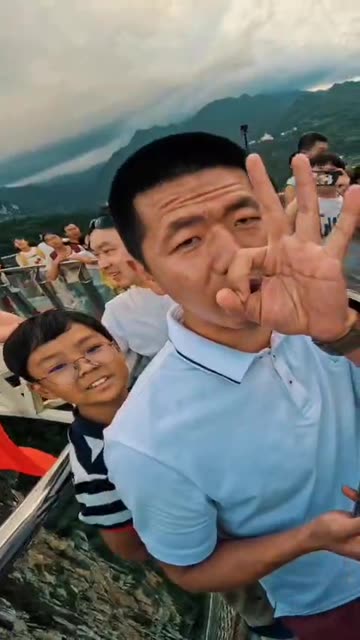 Splitty and a Skoolie in China Part 3