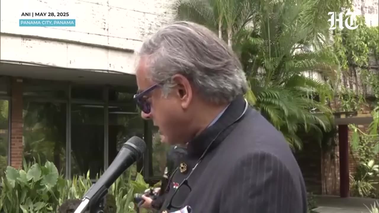 Full_Video__Tharoor_Shocks_Pakistan_With_‘Mahatma_Gandhi’_Message___‘Used_Non-Violence___Love,_But…’