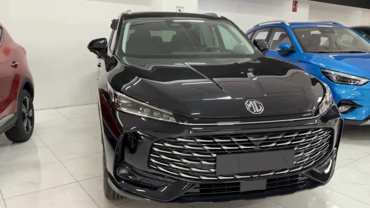 75 Miles Electric Range for £32K: MG EHS PHEV Shocks Everyone