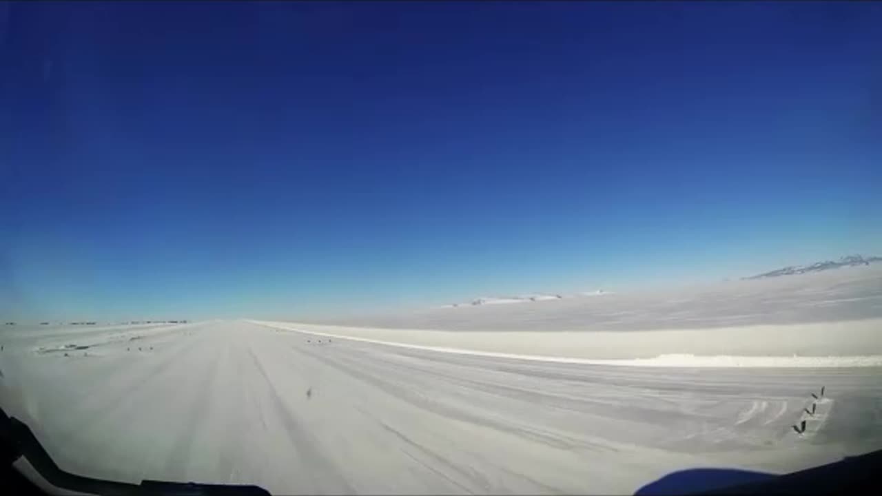 Watch Massive #C17 Globemaster Landing on Freezing ICE Antarctica #Aviation #Fly @ArduinoTinkercad