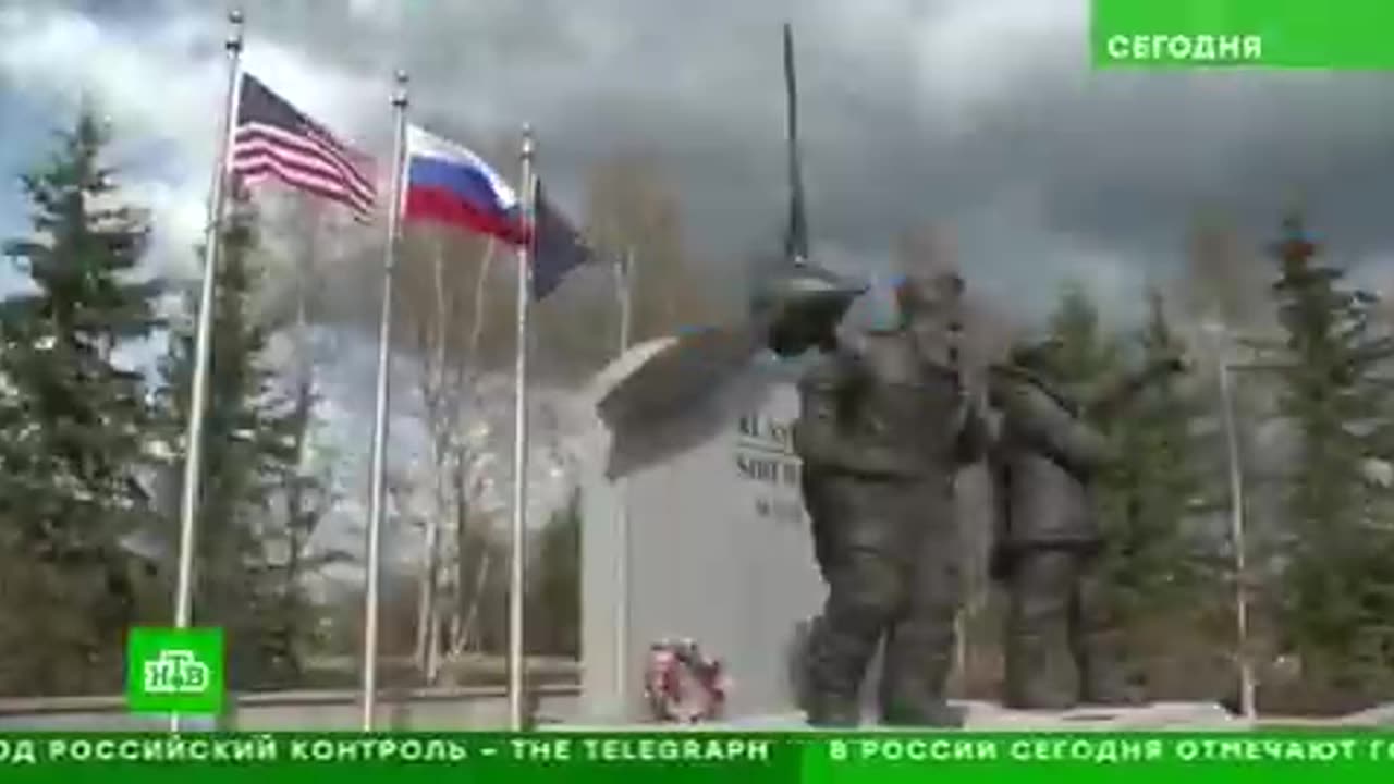 Only 3.8 km separate #Russia and the #USA between the Diomede Islands