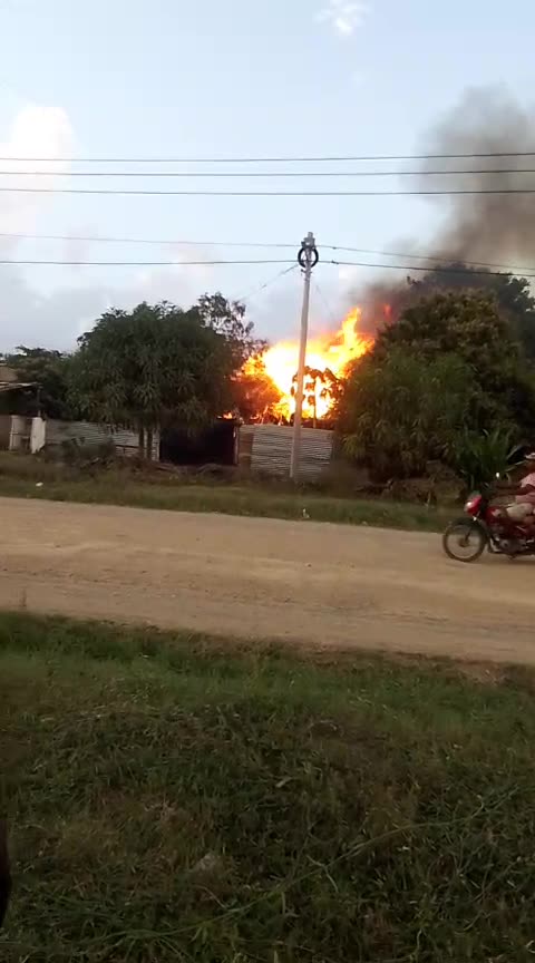INCENDIO EN MAHATES PROTESTA