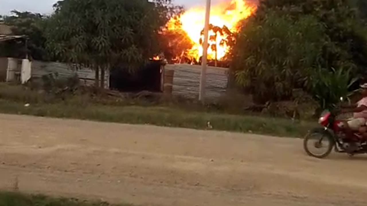 INCENDIO EN MAHATES PROTESTA