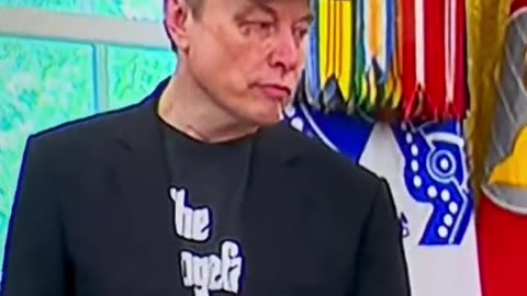 Strange Elon Musk behavior at White house along with new Black Eye.