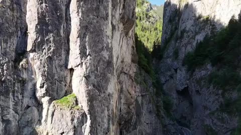 5 Stunning Roads in Romania – 5 Drumuri Minunate în România