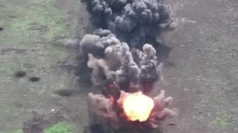 Airstrikes Absolutely Obliterates Russian Positions in the Tre