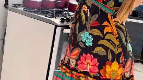 Esposa diz que o fogo estava maior depois que o vizinho fez o serviço