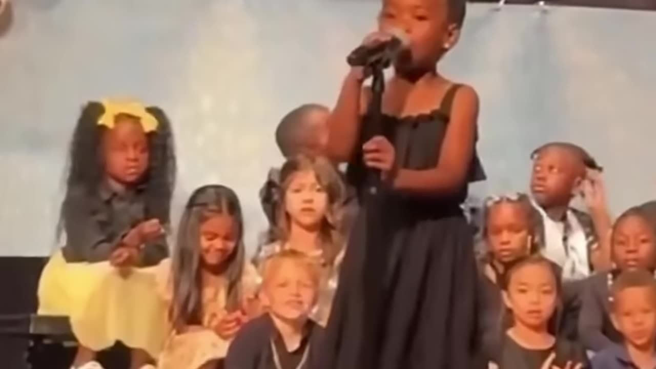 Hilarious 5-Year-Old Roasts His Family's Age In Comedy Routine!