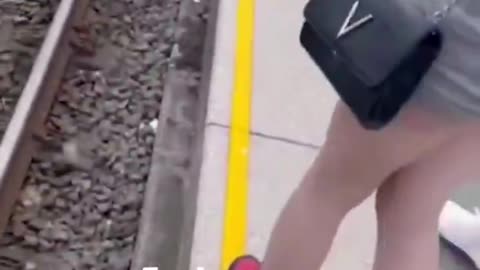 Irish elderly man being thrown on to tracks by migrant