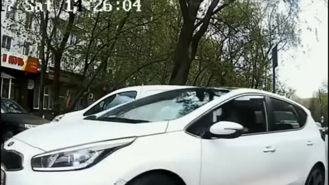 Viral: WOMEN DRIVERS PARKING THEIR CARS. The Best of All Times Fails Compilation