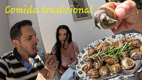 Eating Snails in Crete 🫢 | Traditional Food 🐌