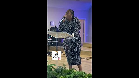 LaTara Hunter-Tillman - preaching 🎤💫