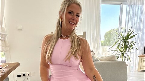 Michelle Williams | vacation walking in dress and heels💖🔥