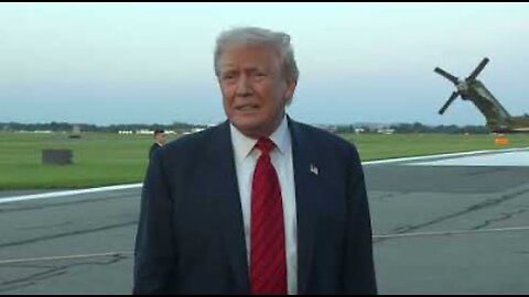 Trump Gaggles with Press at Lehigh Valley International Airport