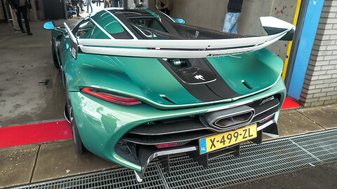 Koenigsegg Jesko Attack Plus - Powerslides, Accelerations & Revs !
