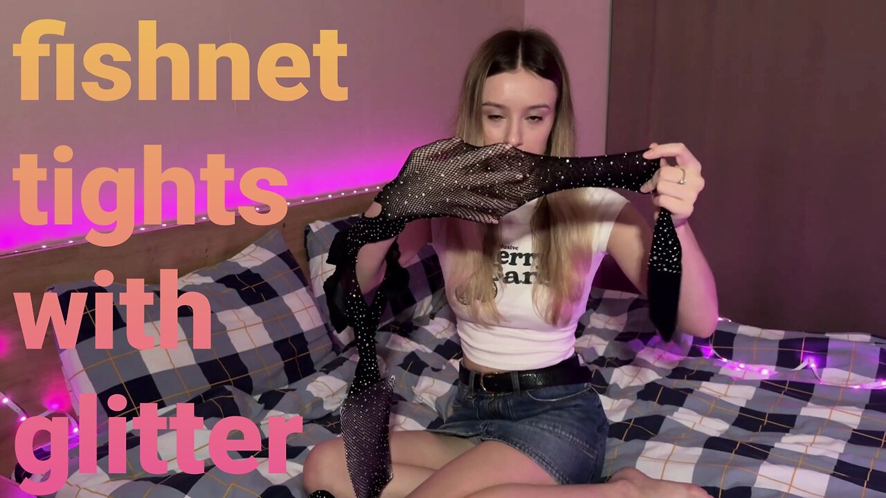 Fishnet tights with glitter