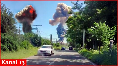Moment of Russia’s ballistic missile attack on Dnipro - 15 people are killed, many others injured