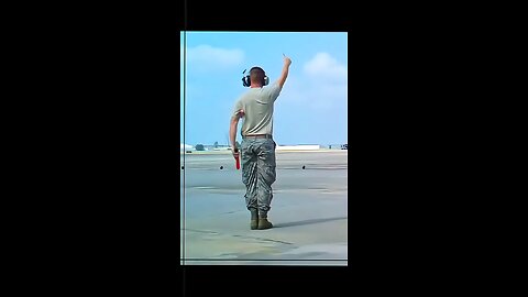 📹 Do you know what the ground crew does weird hand gestures and funny dances for?
