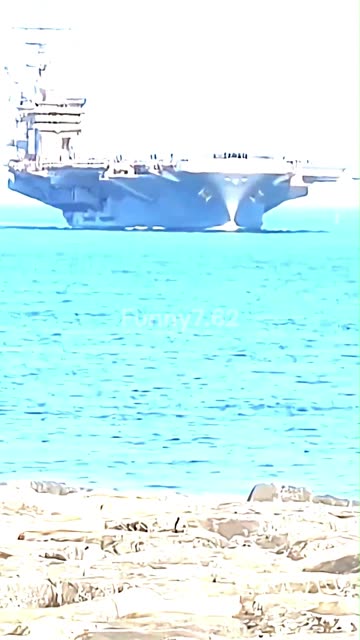 Why the US Navy Uses Two Different Aircraft Carriers #military #defence