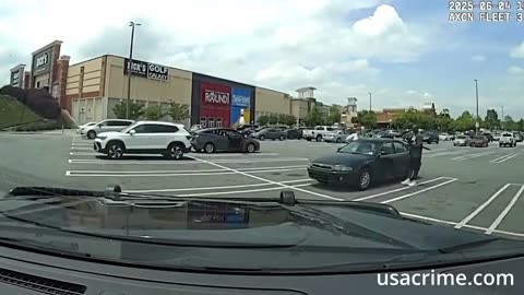 Georgia police rescue children from hot car, father charged with cruelty