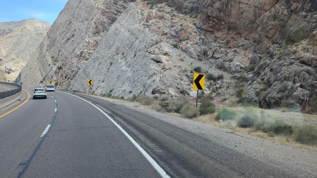 Trucking the Virgin River Gorge