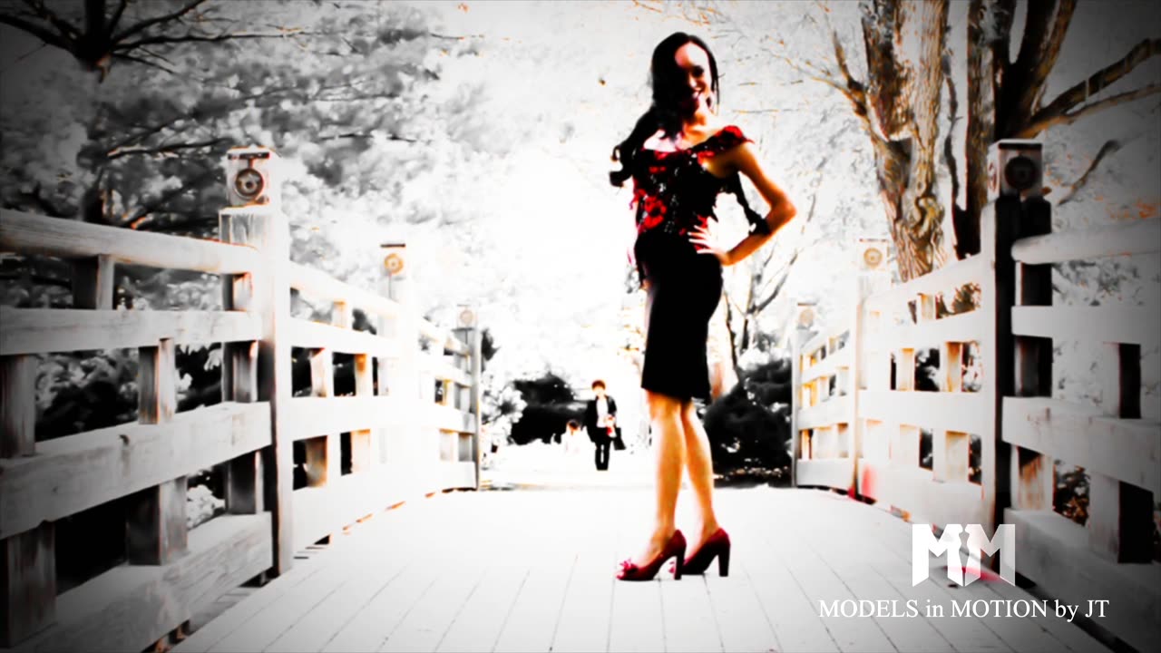 MODEL ANGELA - RED ROSE CONCEPT