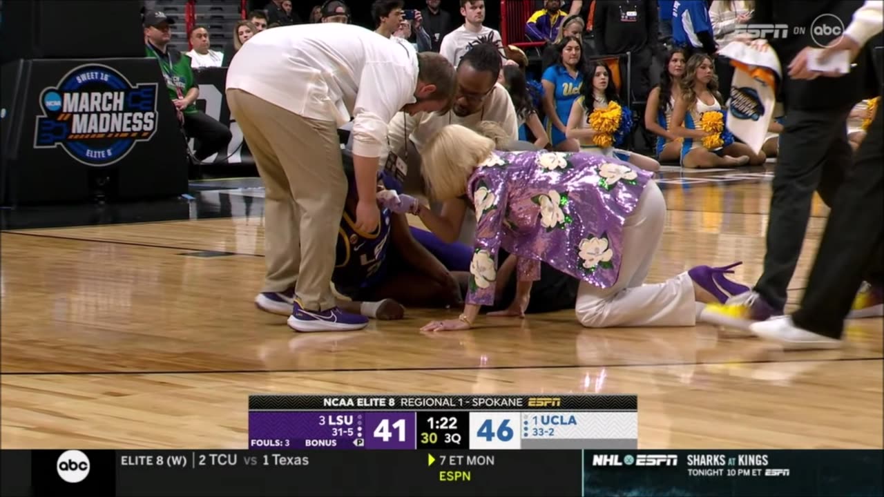 🤕 Aneesah Morrow BREAKS NOSE after collision with teammate | LSU vs UCLA, Elite 8 women's basketball