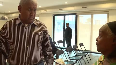 Pay It Forward | A Davenport security guard going above and beyond for local students