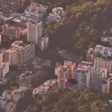 This guy climbed all the way up to the hand of Christ the Redeemer in Rio