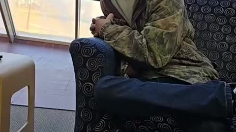 Catch #401 Part 1 William 36 of Parsons Kansas a Registered offender meeting with a 13 yo decoy.