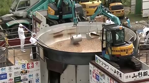 ✨🍲 Huge 21-Foot Taro Soup Bowl at Japanese Festival! | FeedMyCuriosity