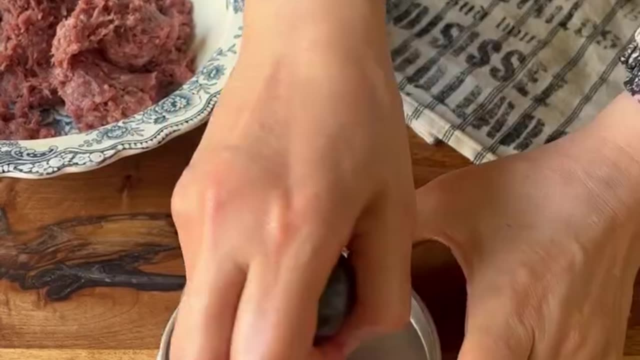 Ultimate Smash Burger Recipe | Crispy, Juicy & Ready in Minutes!