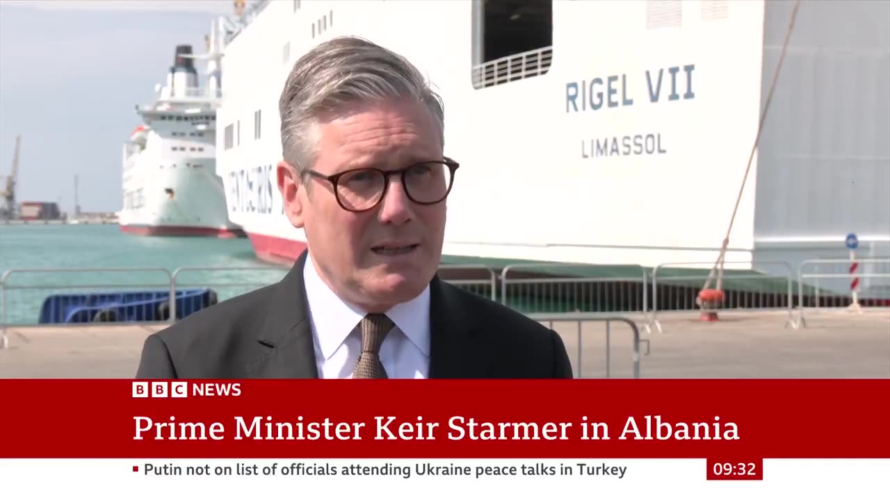 Keir Starmer says it’s “totally unacceptable” that migrants are arriving to the UK