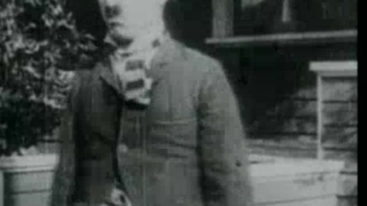 Charlie Chaplin's His Favorite Pasttime (1914)