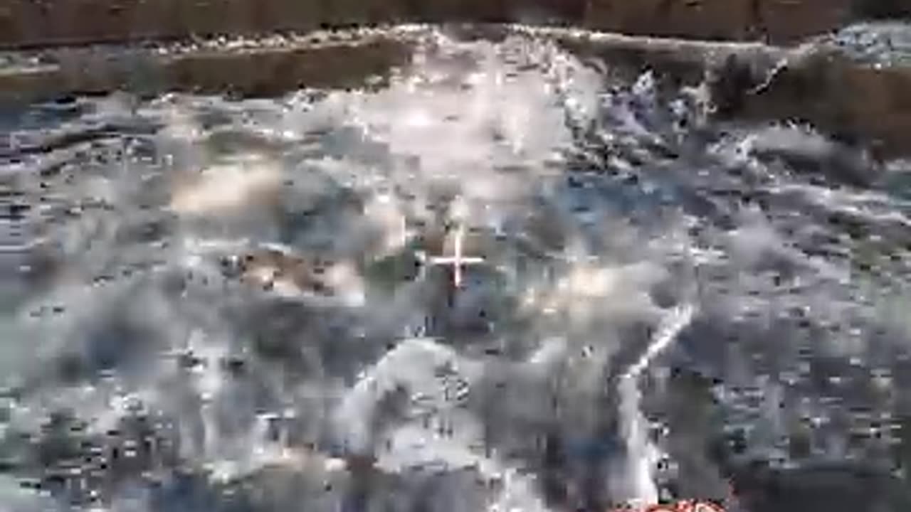 Breaking: Ultra Realistic Water VS TNT in Minecraft RTX #minecraft #shorts