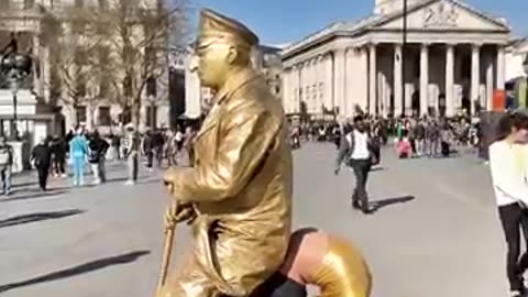 London Levitating Goldman getting tricked by the most flexible girl.