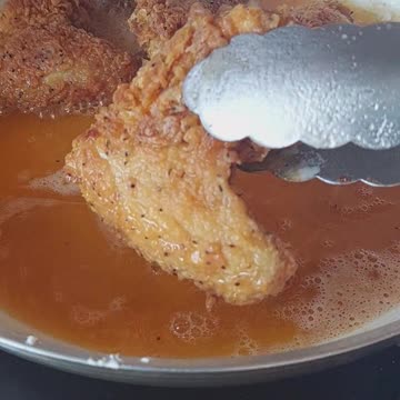 Panlasang Pinoy! How to cook Crispy Fried ChickenWings! Lutong Pinoy! Kusina ni Ate, Kusina ni Kuya!