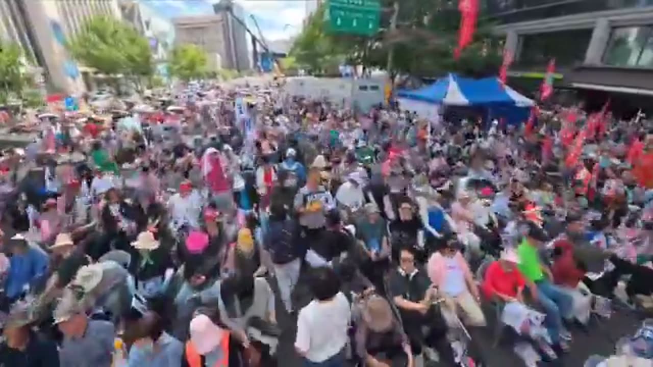 This is the far right? I'm a common sense Korean.