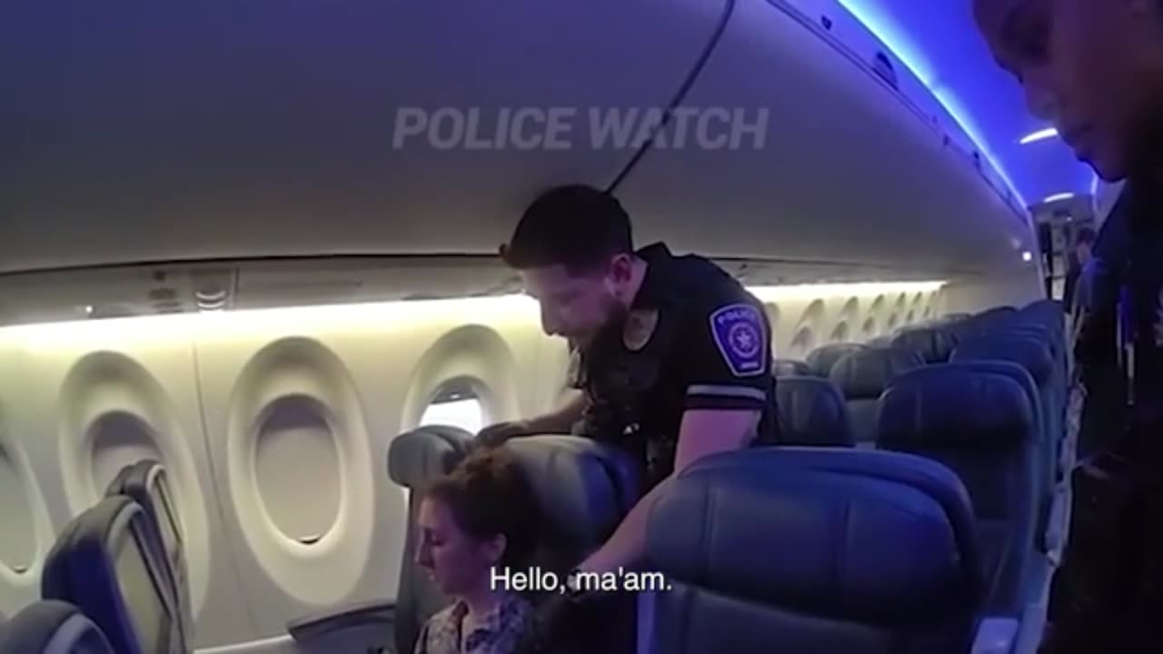 Wasted woman forces flight to deplane after defying cops