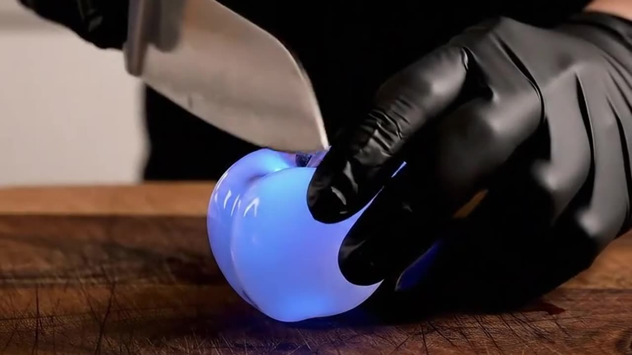 Asmr fruit bioluminescente ai