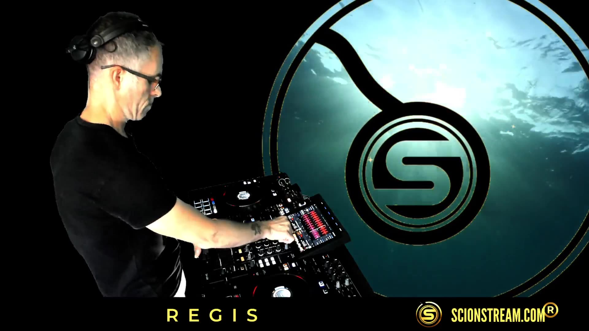 REGIS Afro House Aug 25