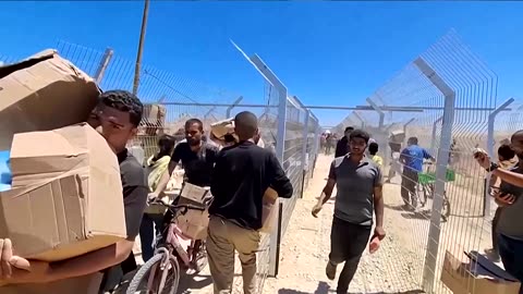 Israeli fire kills and wounds dozens near Gaza food distribution site