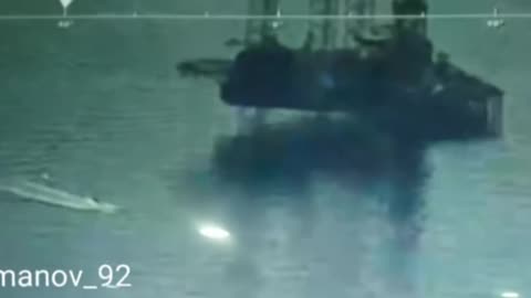 🚤🇺🇦 Ukrainian surface drone with FPV drones on board sailed to attack Russian
