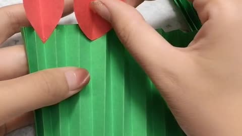 How to Make a Paper Swirl Ornament