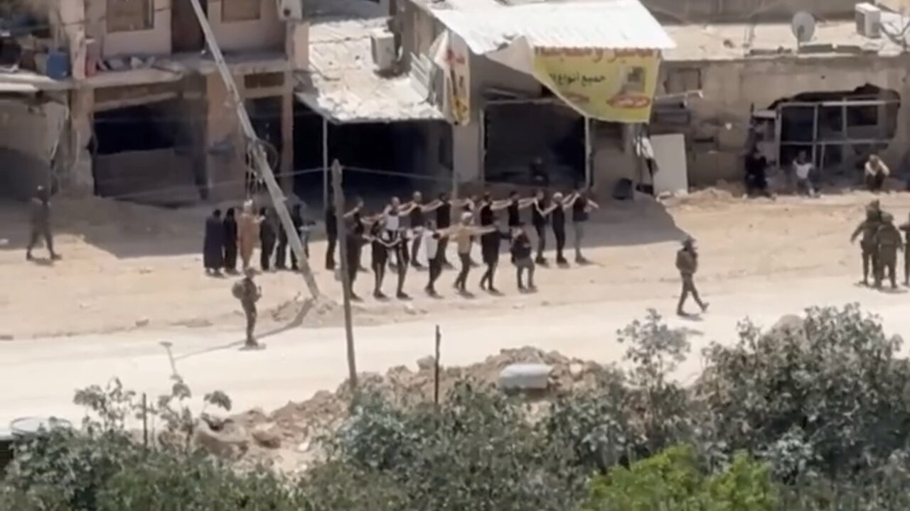 IOF Soldiers Displace People In The West Bank